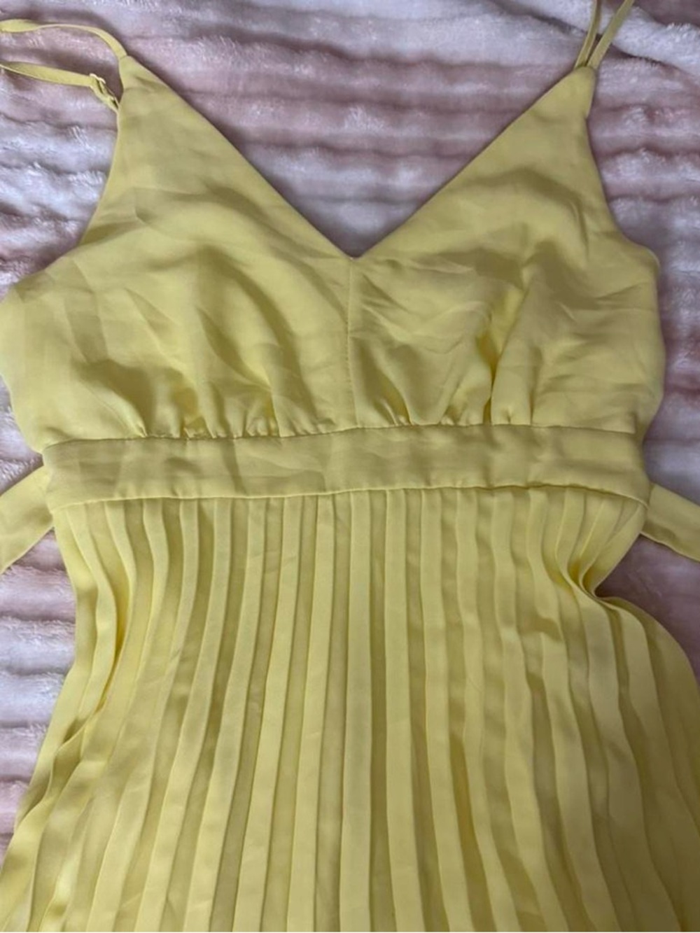 Jessica Simpson Yellow Pleated Dress
